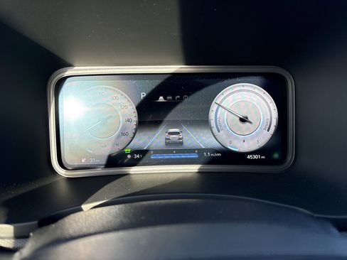 Used 2023 Hyundai Kona Limited w/ Cargo Package FWD image 16