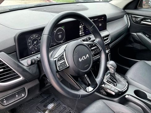 Used 2024 Kia Seltos EX AWD/4WD image 18