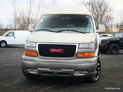 Used 2023 GMC Savana 2500 Extended image 14