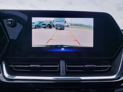 Used 2025 Chevrolet Trax RS w/ Sunroof Package image 30