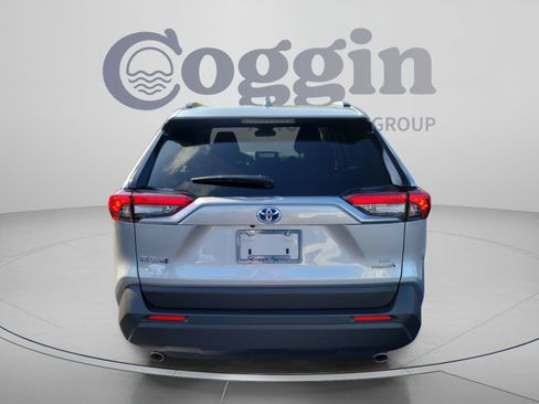 Certified 2023 Toyota RAV4 LE AWD/4WD image 3