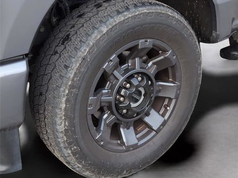 Used 2024 Ford F250 Lariat w/ Sport Appearance Package image 32