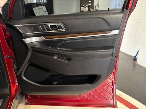 Used 2016 Ford Explorer Limited AWD/4WD image 26