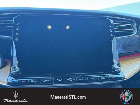 Used 2022 Jeep Grand Wagoneer Series III image 13