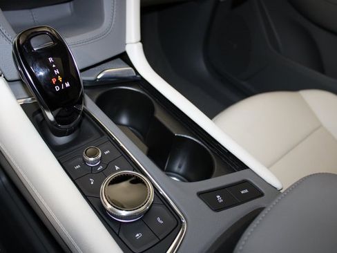 New 2025 Cadillac XT5 Premium Luxury image 18