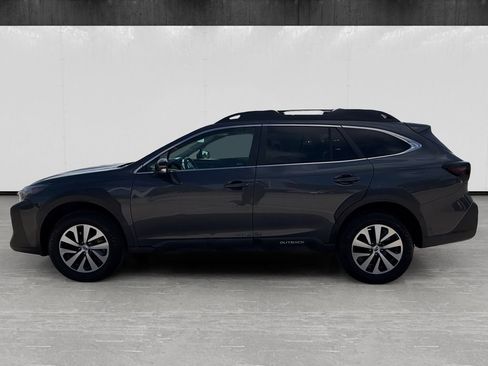 Used 2023 Subaru Outback Premium AWD/4WD image 2