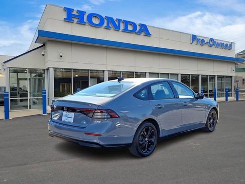 Used 2025 Honda Accord SE image 4