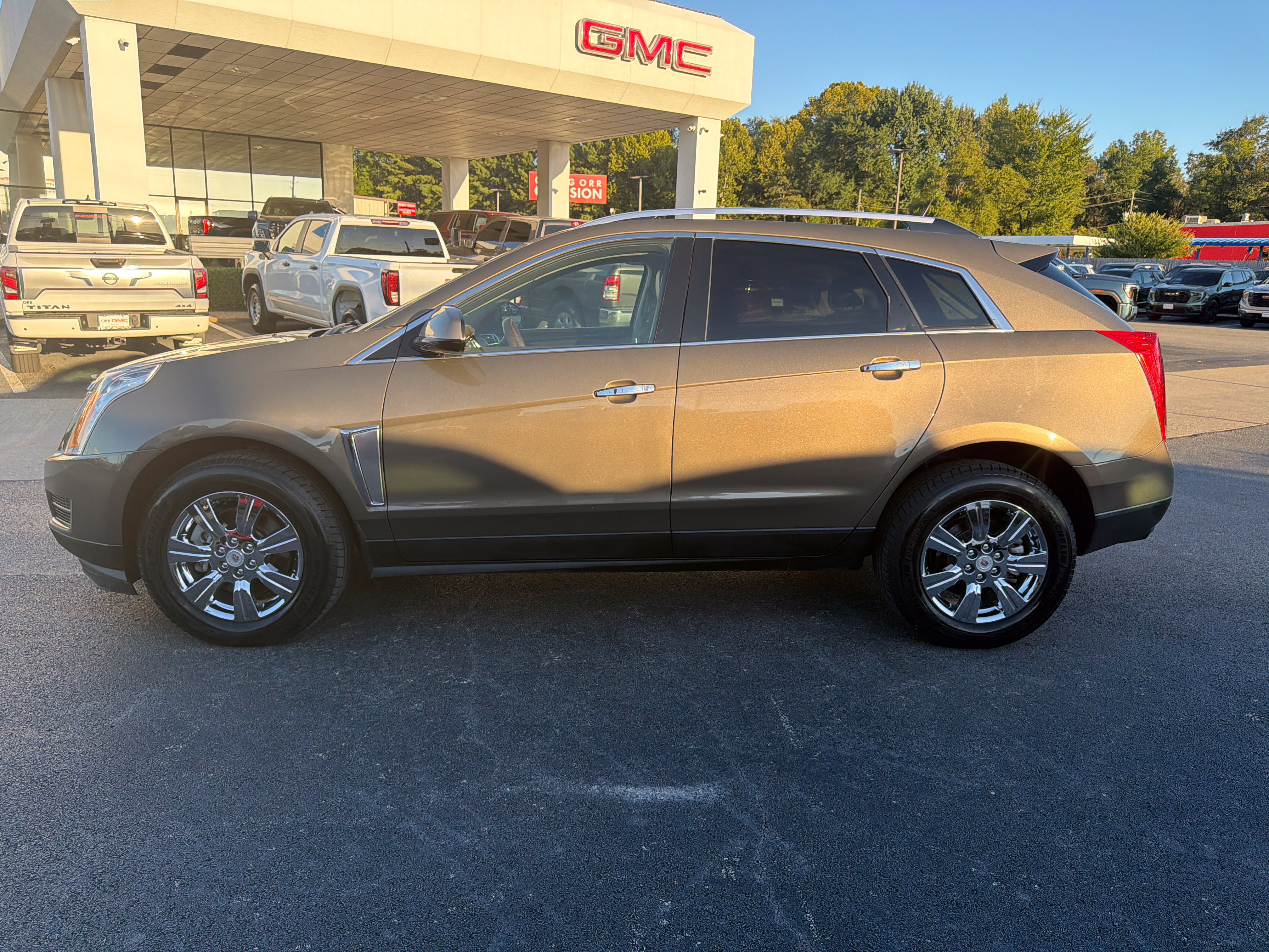 Used 2014 Cadillac SRX Luxury FWD image 8