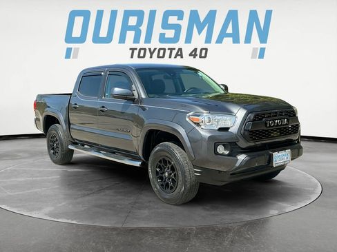 Used 2020 Toyota Tacoma SR5 image 1