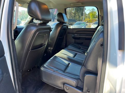 Used 2013 Chevrolet Silverado 3500 LT w/ Convenience Package image 31