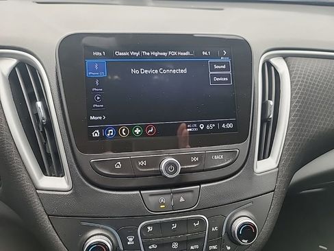 Used 2024 Chevrolet Malibu LT image 12