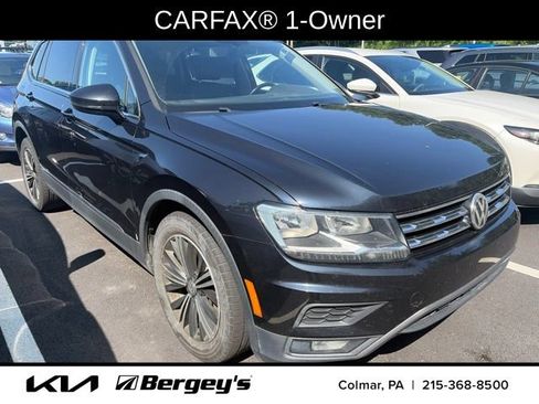 Used 2018 Volkswagen Tiguan SEL AWD/4WD image 3