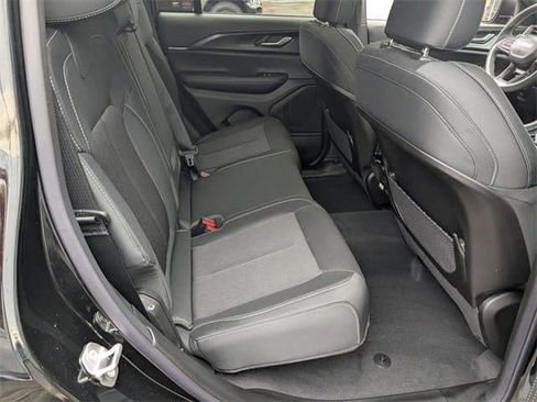New 2025 Jeep Grand Cherokee Laredo X image 25