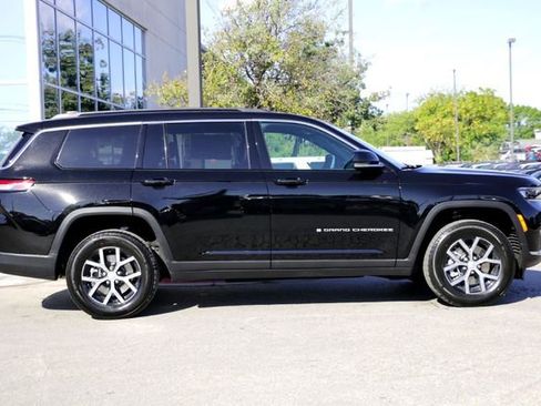 New 2025 Jeep Grand Cherokee L Limited w/ Trailer Tow Package AWD/4WD image 4