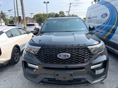 Used 2022 Ford Explorer ST w/ Equipment Group 401A AWD/4WD image 2