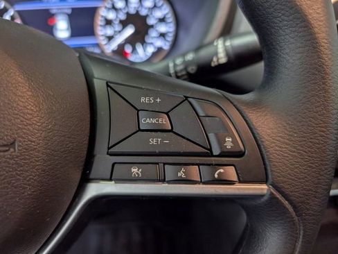 Used 2025 Nissan Sentra SV image 17