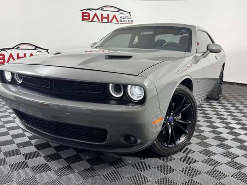 Used 2017 Dodge Challenger R/T w/ Driver Convenience Group RWD image 4