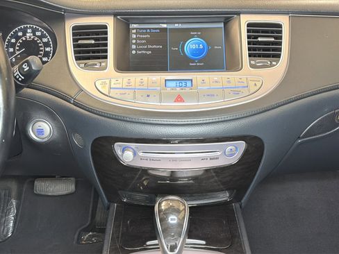 Used 2012 Hyundai Genesis 5.0 R-Spec RWD image 15