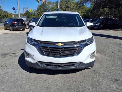 Used 2021 Chevrolet Equinox LT image 2