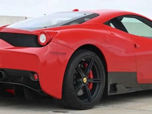 Used 2015 Ferrari 458 Speciale Coupe RWD image 2