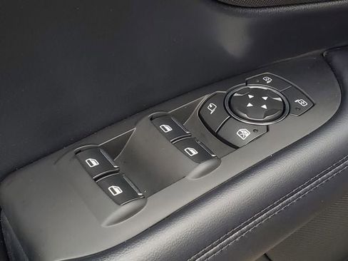 Used 2018 Lincoln MKZ Reserve w/ Climate Package FWD image 9