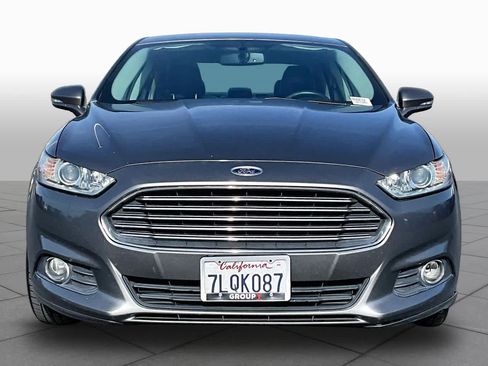 Used 2013 Ford Fusion SE FWD image 3