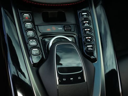 Used 2021 Aston Martin DBX AWD/4WD image 19
