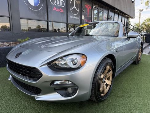Used 2017 FIAT 124 Spider Lusso RWD image 1