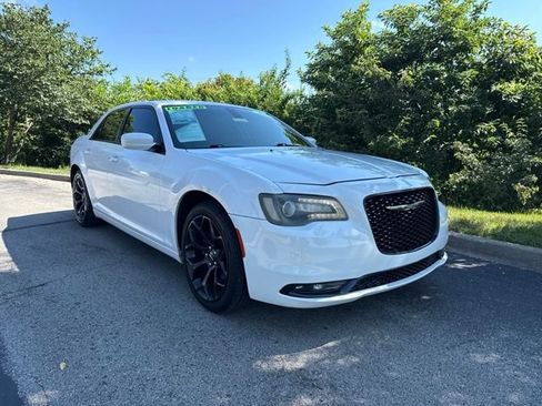 Used 2019 Chrysler 300 S RWD image 1