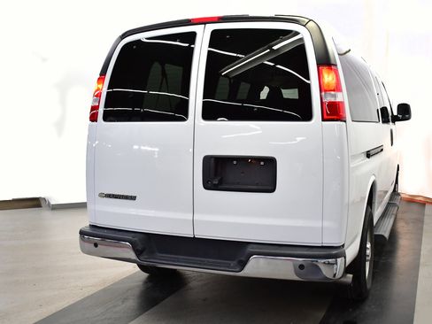 Used 2023 Chevrolet Express 3500 LT w/ LT Preferred Equipment Group image 13