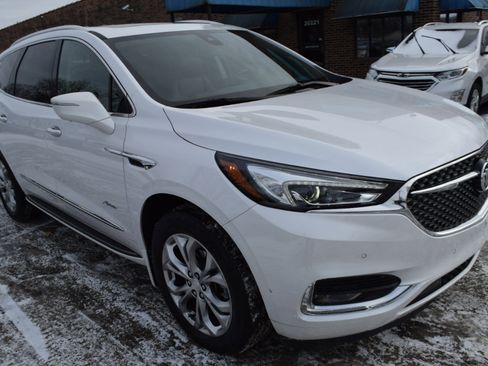 Used 2021 Buick Enclave Avenir w/ Avenir Technology Package image 4