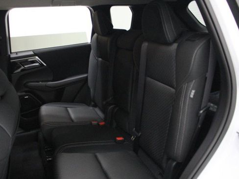 New 2026 Mitsubishi Outlander ES image 25