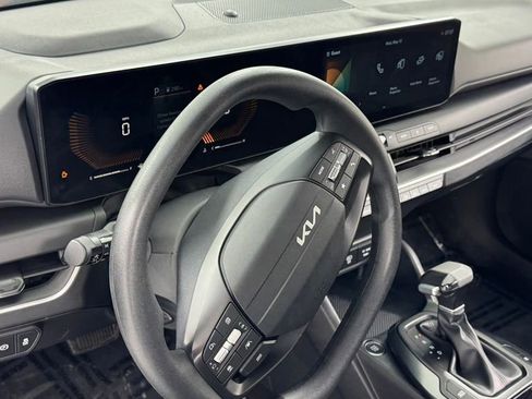 Used 2025 Kia K4 FWD image 30