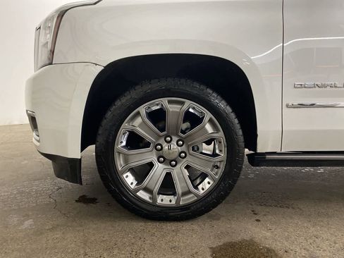 Used 2016 GMC Yukon Denali w/ Open Road Package image 11