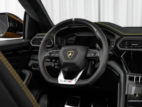 Used 2024 Lamborghini Urus S image 35