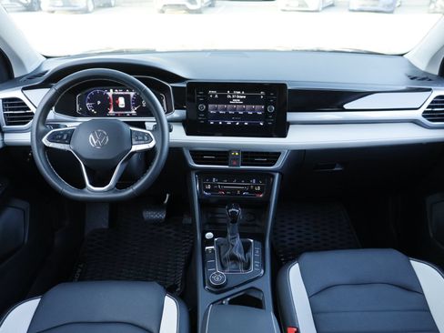 Certified 2025 Volkswagen Taos SEL AWD/4WD image 23