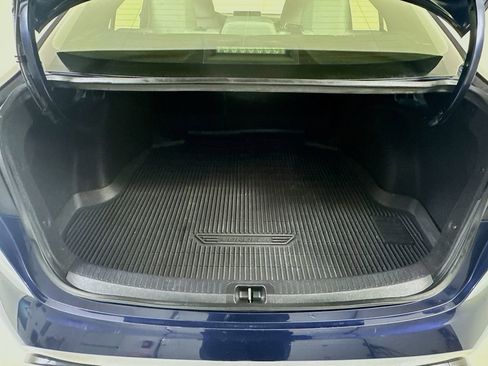 Used 2025 Toyota Corolla SE w/ Convenience Package image 21