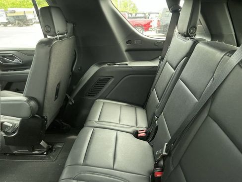 Used 2024 Chevrolet Tahoe LT w/ LT Signature Package AWD/4WD image 6