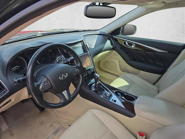 Used 2016 INFINITI Q50 3.0t Premium w/ Driver Assistance Package RWD image 10