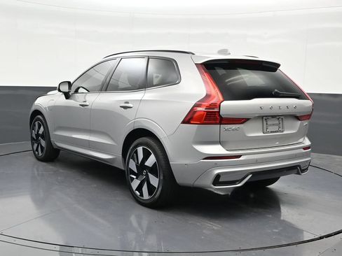 Certified 2025 Volvo XC60 T8 Plus w/ Protection Package Premier AWD/4WD image 3