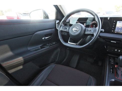 Certified 2025 Nissan Kicks SR w/ Interior Electronics Package FWD image 12