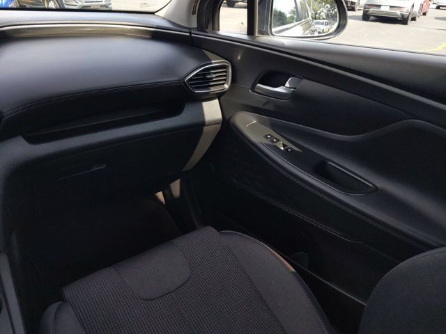 Used 2020 Hyundai Santa Fe SE AWD/4WD image 17