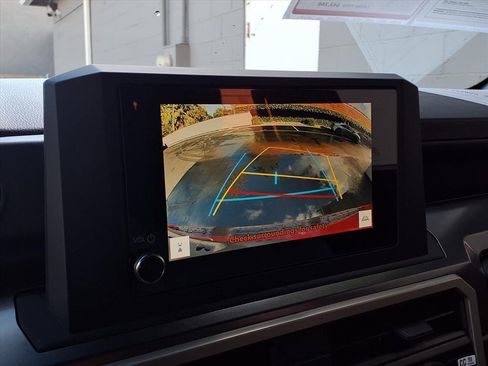 Certified 2025 Toyota Tacoma TRD Off-Road image 23