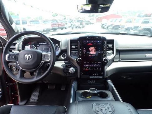 Used 2025 RAM 1500 Laramie AWD/4WD image 17