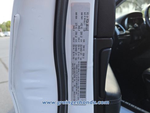 Used 2020 Jeep Grand Cherokee Summit AWD/4WD image 14