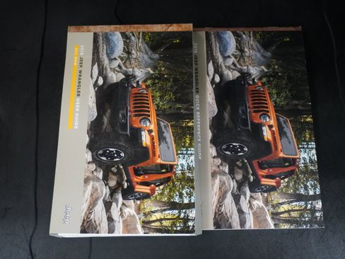 Used 2018 Jeep Wrangler Unlimited Sahara w/ LED Lighting Group image 26