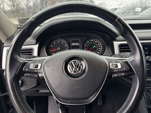 Used 2018 Volkswagen Atlas SE image 18