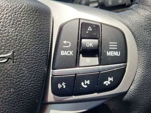 Used 2024 Ford Explorer XLT RWD image 20