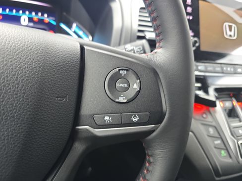 Certified 2024 Honda Odyssey Sport image 19