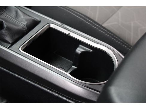 Used 2023 Toyota Tacoma TRD Off-Road image 33